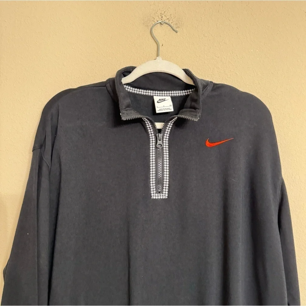 Nike Sportswear New Logo Icon Clash Half-Zip Pullover Sweatshirt Size S Athletic